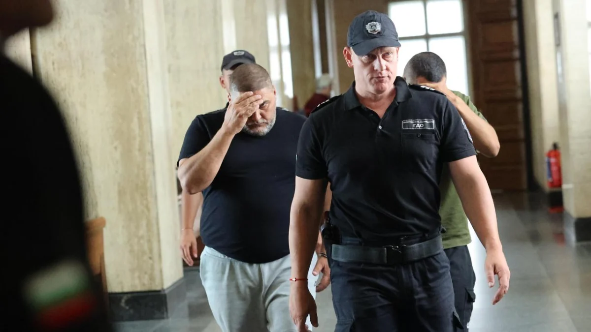 Роднинското дуо, обвинено в търговия с психотропни лекарства, остава за постоянно в ареста