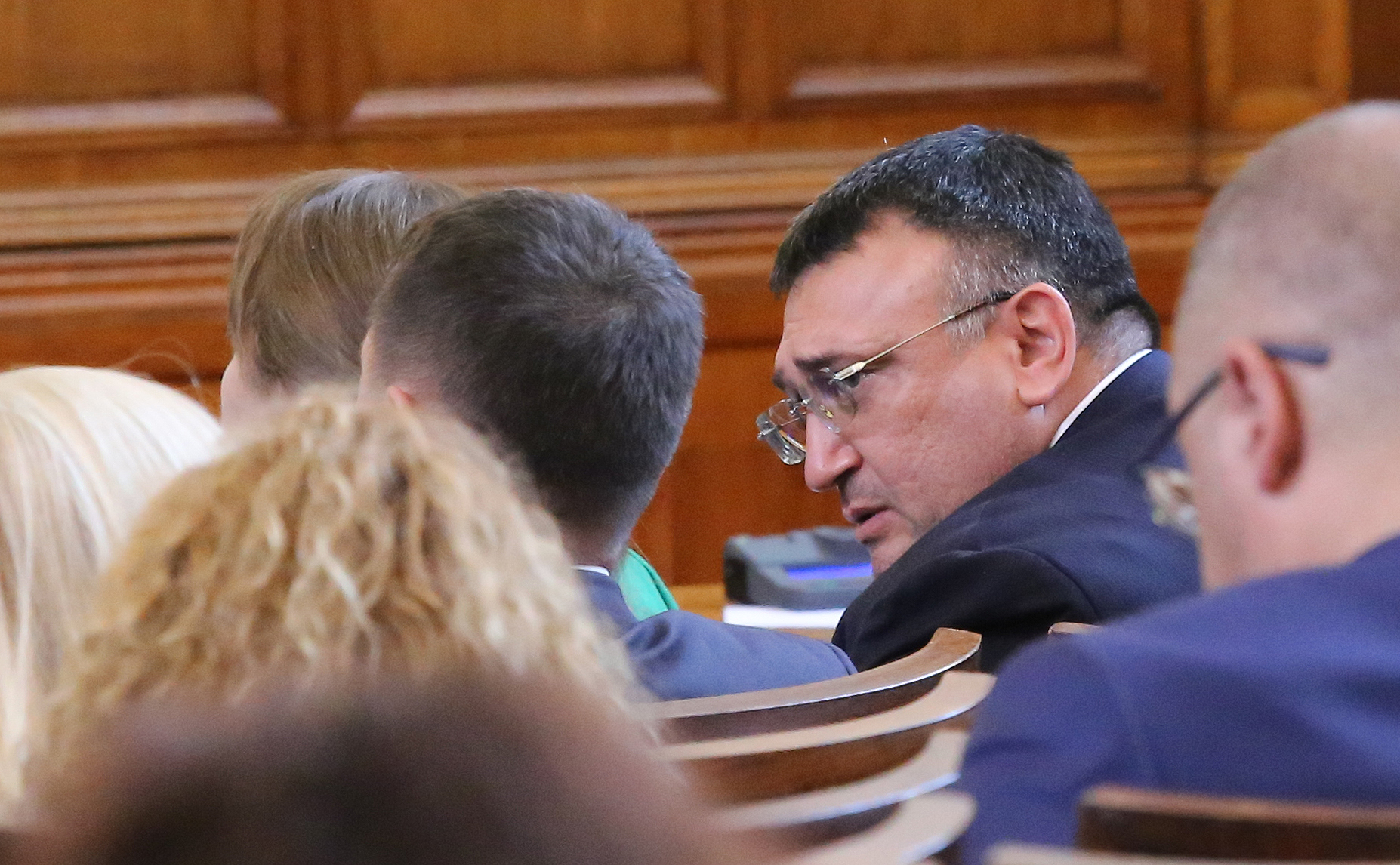 Парламент Младен Маринов
