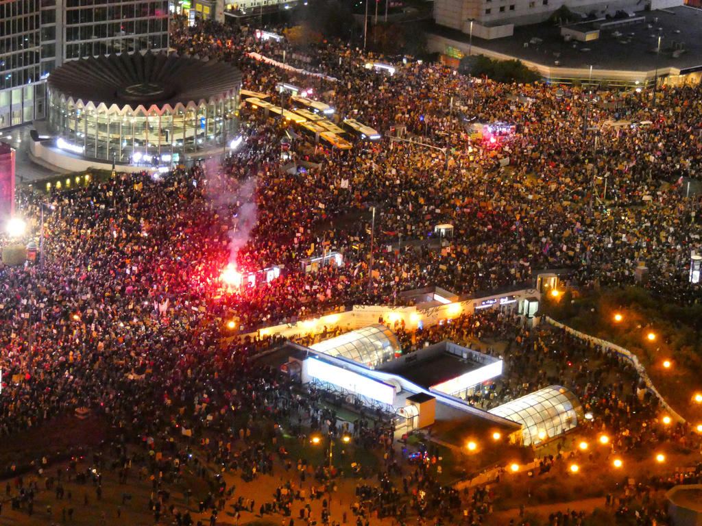 протест протести полша аборти