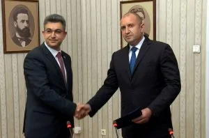 Пламен Николов ИТН връща мандата на Румен Радев президентство