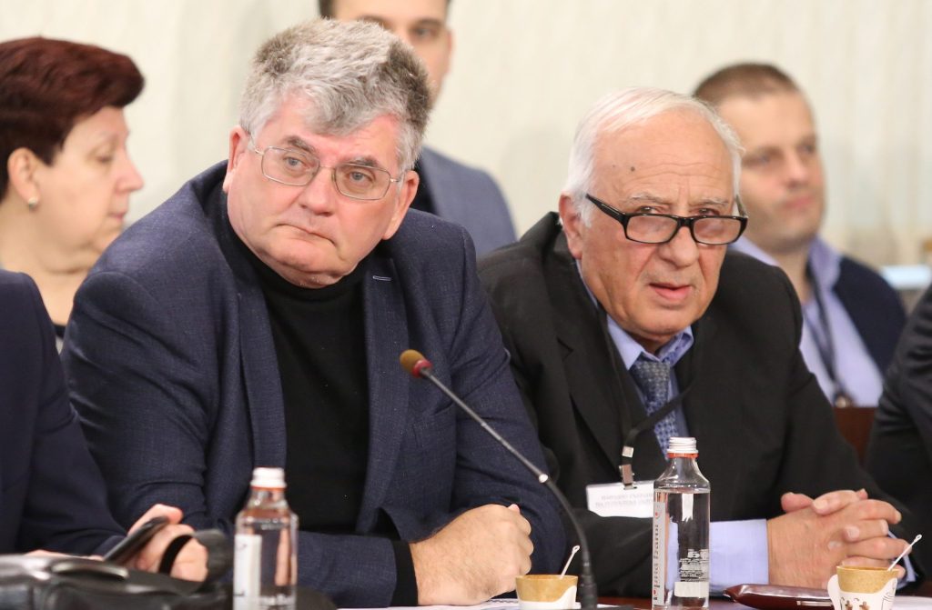 Парламент кръгла маса на тема "Нов етап от либерализацията на електроенергийния пазар"  Еленко Божков