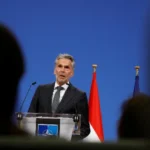 Премиерът на Нидерландия Дик Схоф обяви, че подава оставка
