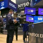 Инвеститорите, купили акции на Berkshire Hathaway на Уорън Бъфет с отстъпка от 620 000 долара ще видят сделките си анулирани