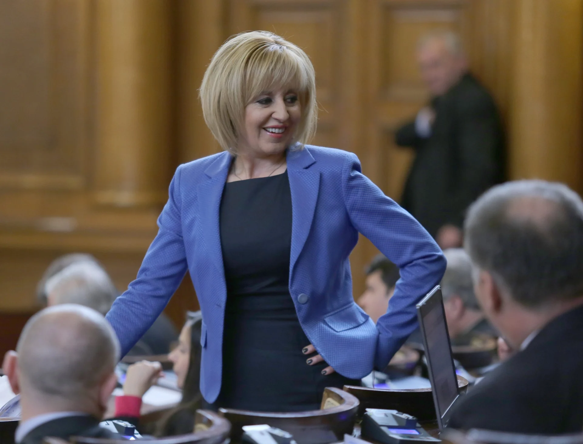 Парламент Мая Манолова БСП