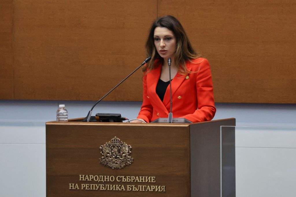 ИТН с декларация за намирането на милиарда за енергийния фонд, ГЕРБ - за Великден 3 ИТН, Павела Митова