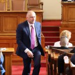 Парламент избор на управител на БНБ Любомир Каримански
