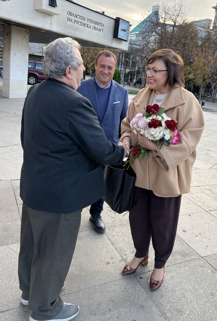 Корнелия Нинова