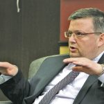 Главният прокурор Сотир Цацаров преглъща на едри глътки поредния обрат в обвинителната теза по случая "КТБ".
