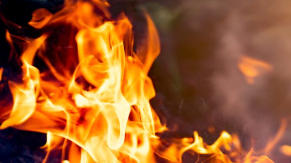 Голям пожар заплашва село край Сунгурларе