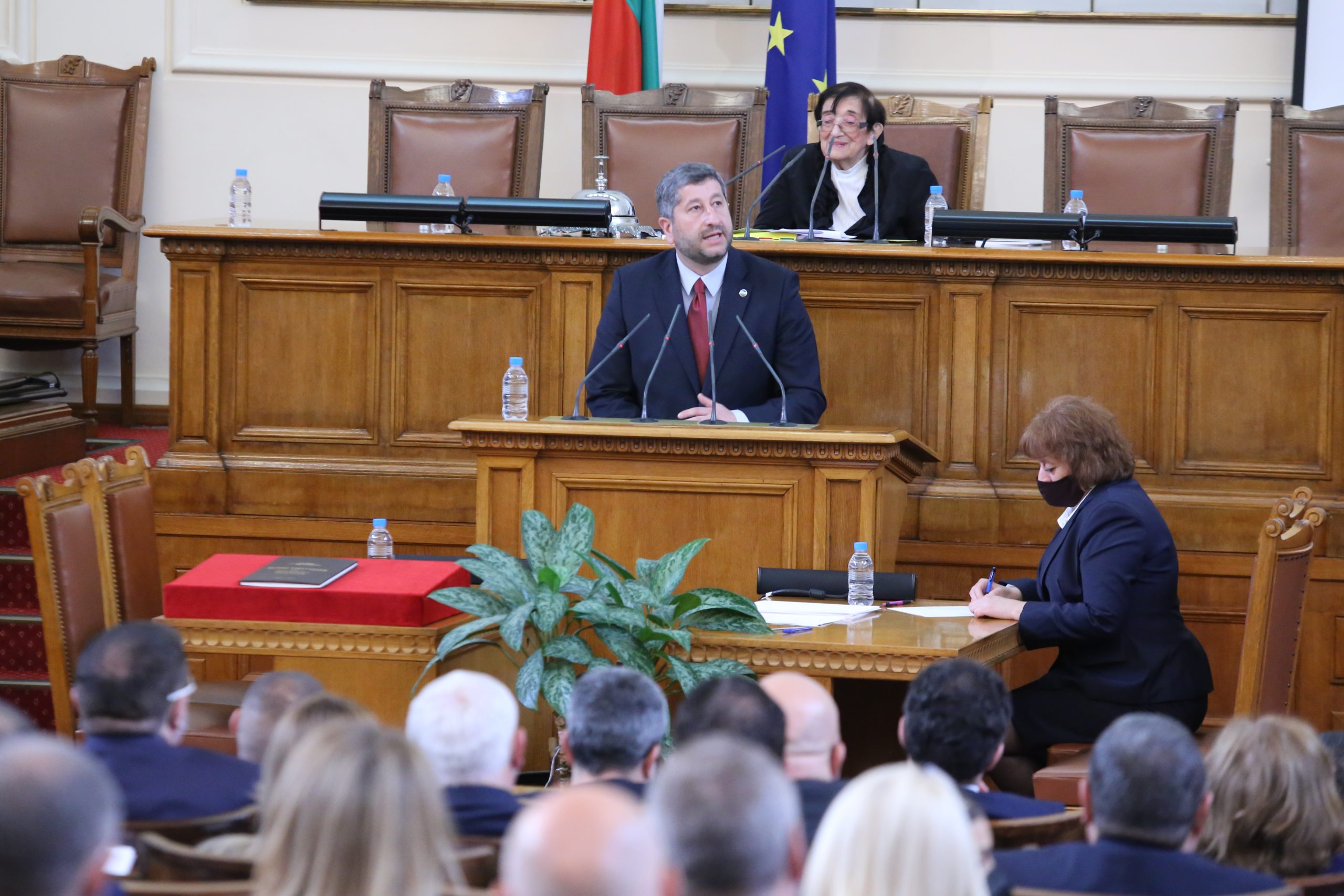 Парламент Христо Иванов