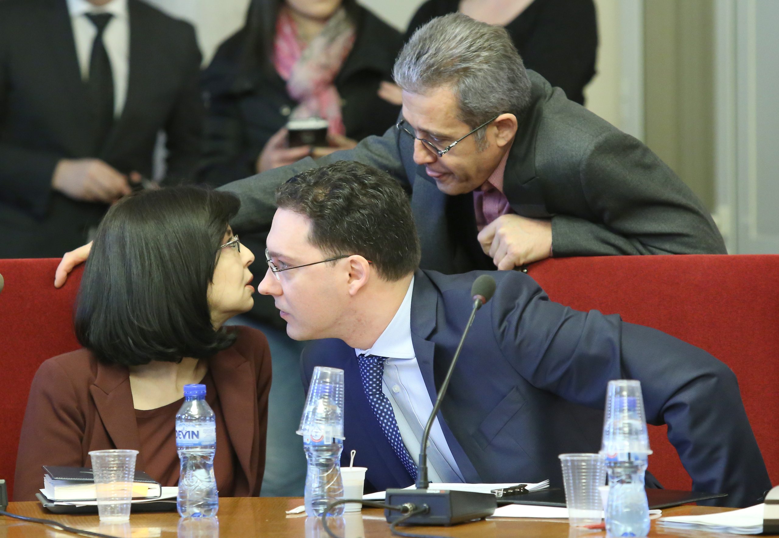 Парламент комисия по бюджет и финанси