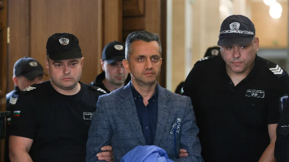 Бившият шеф на митницата в Пловдив отива на съд за контрабанда на цигари