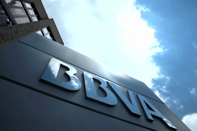 Ангола преговаря за кредит от 950 млн. евро с испанската банка BBVA