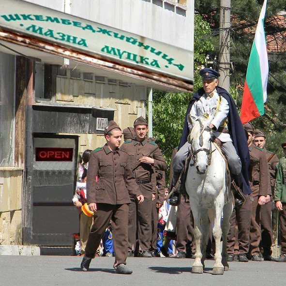 Войници