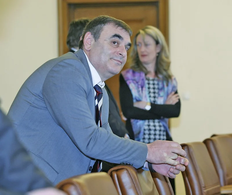 Данаил Папазов има за какво да е угрижен.