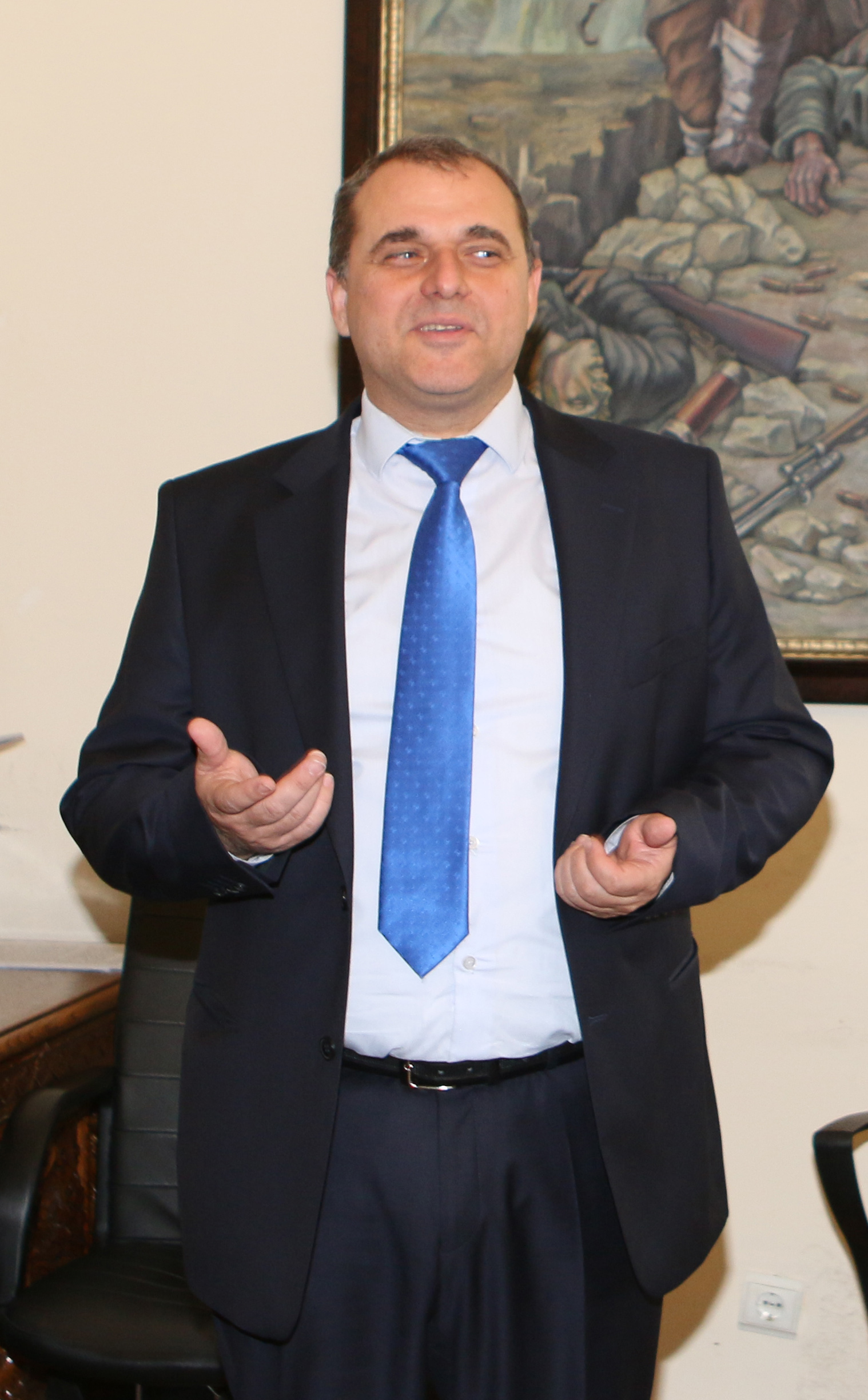 Искрен Веселинов