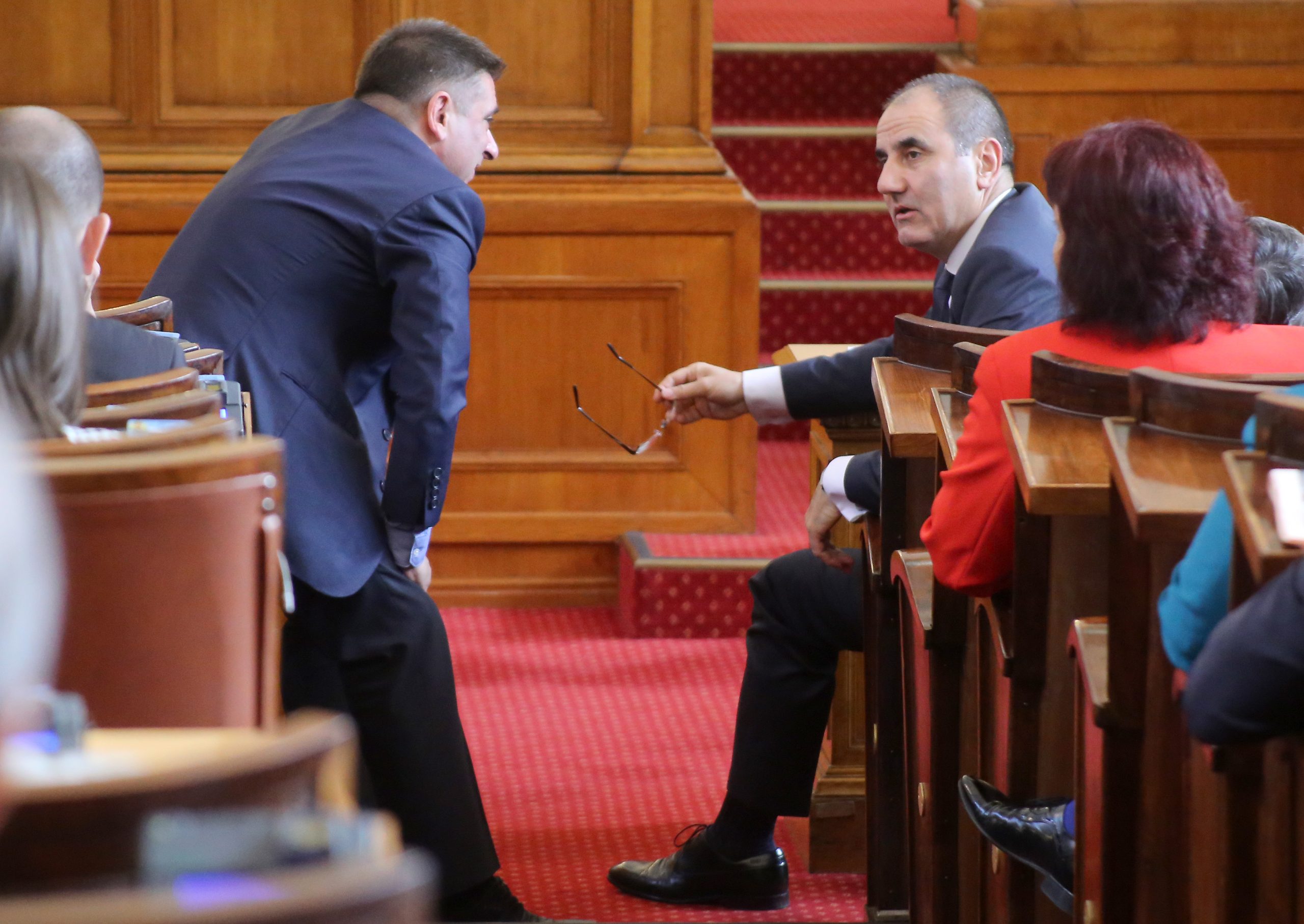 Парламент Данаил Кирилов