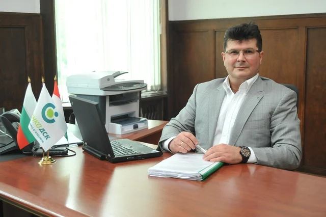 Николай Марев