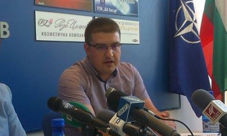 Адвокат Деков