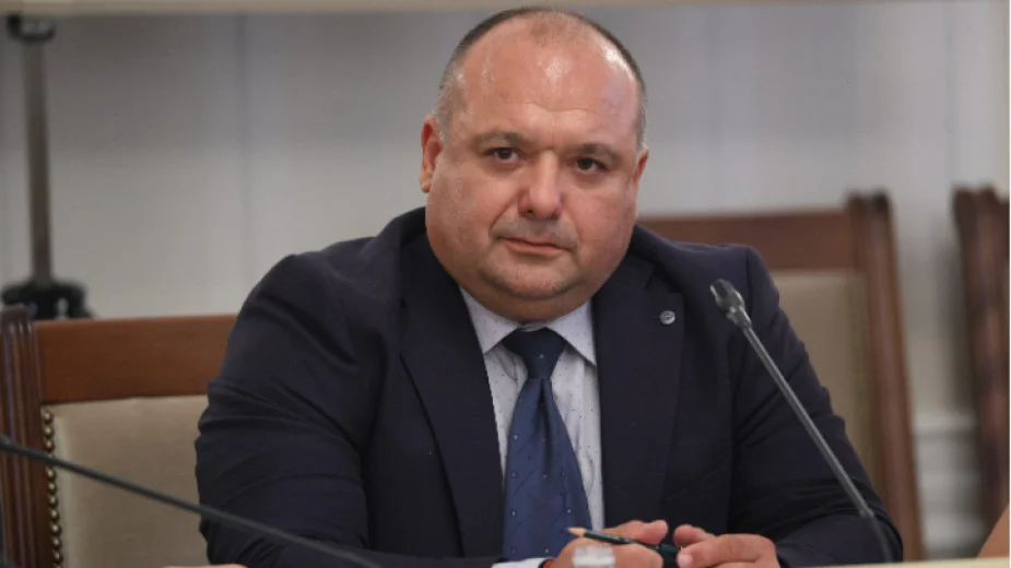 Служебният министър на околната среда и водите Петър Димитров, МОСВ управлява водите в 52 комплексно значими язовира