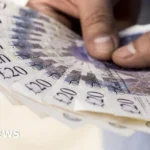 Шефовете на британски банки са получили 29 млн. паунда през 2025-а и са орязали 300 клона