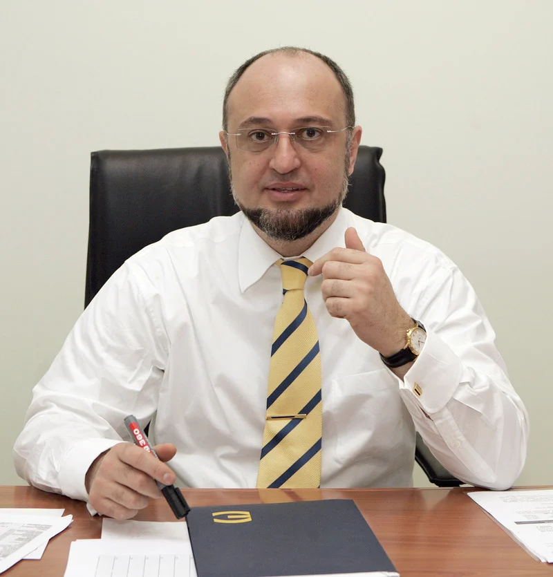 Емил Стоянов