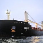 Консулът ни в Стокхолм вече е на борда на кораба „Вежен“