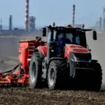 ЕС ще даде пари на фермерите заради поскъпването на торовете