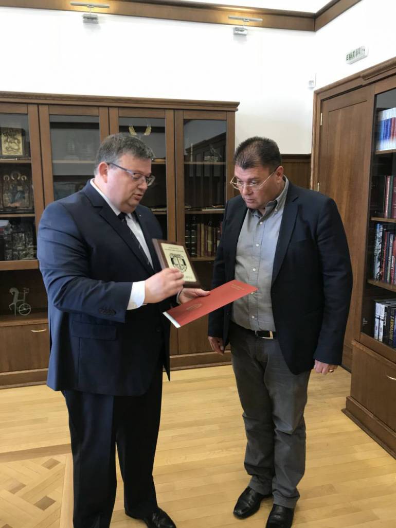 награда прокурор