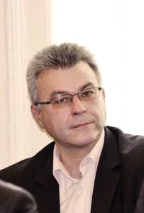 Бисер Манолов