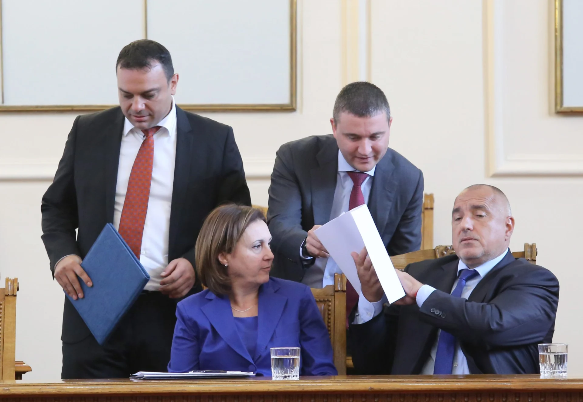 Парламент Бойко Борисов Румяна Бъчварова Владислав Горанов Ивайло Московски