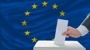 При обработени 77,28% от протоколите за изборите за ЕП ГЕРБ-СДС са първи, следвани от ПП-ДБ
