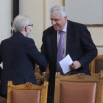 Парламент Николай Денков