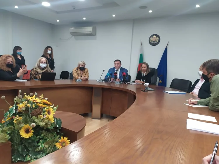 Костадин Ангелов
