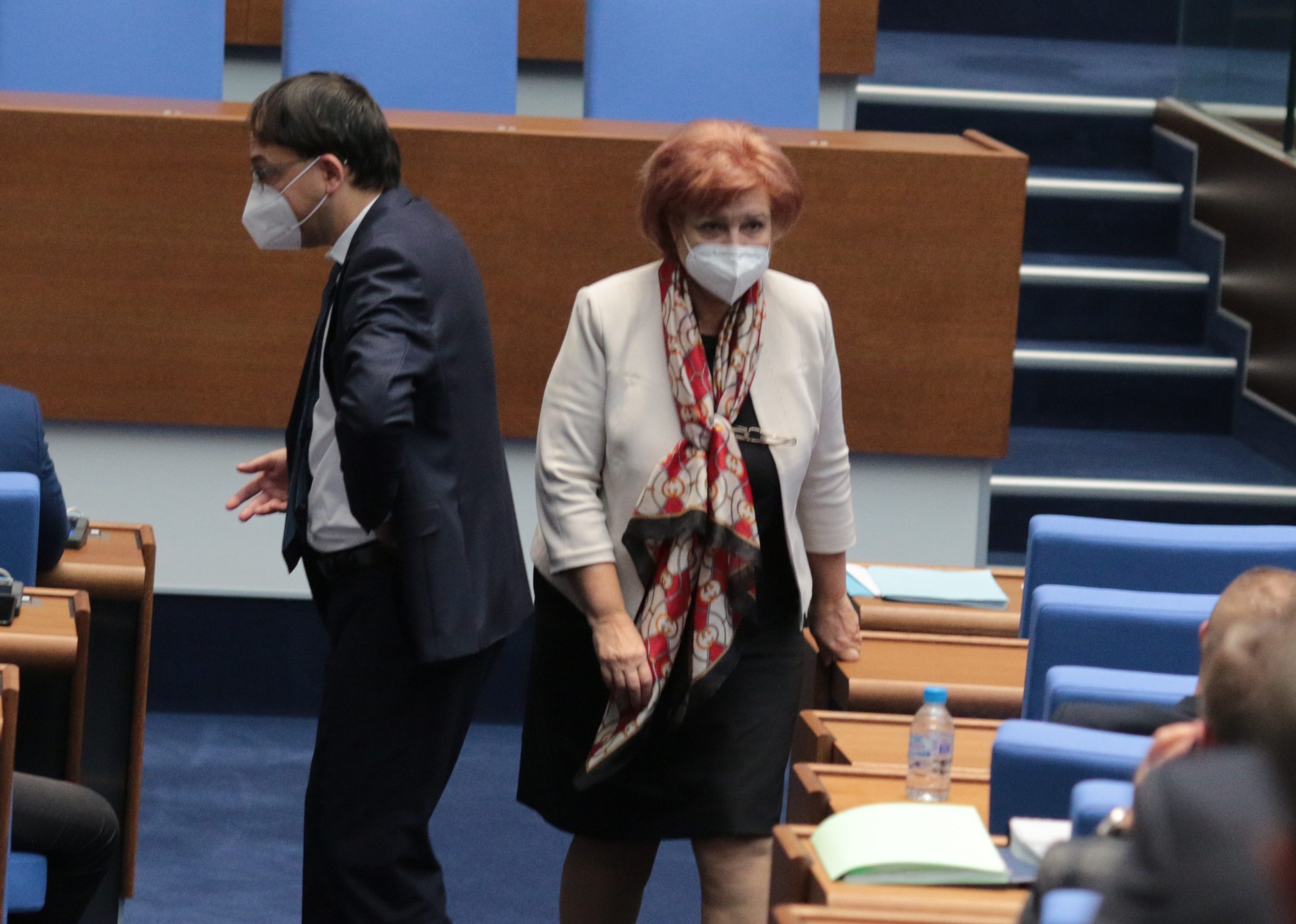 Парламент бюджет Менда Стоянова