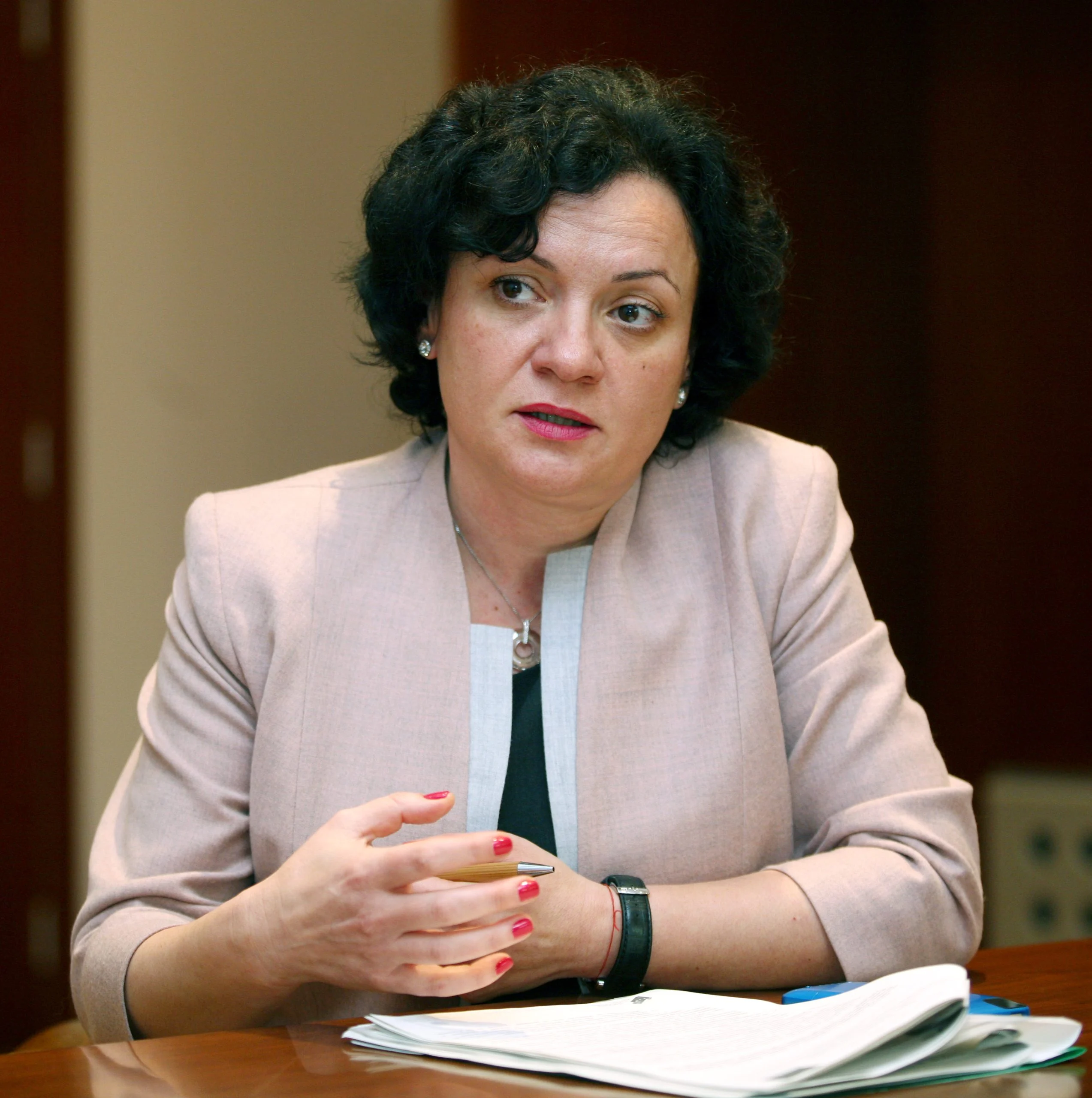 Ивелина Василева - министър на околната среда и водите