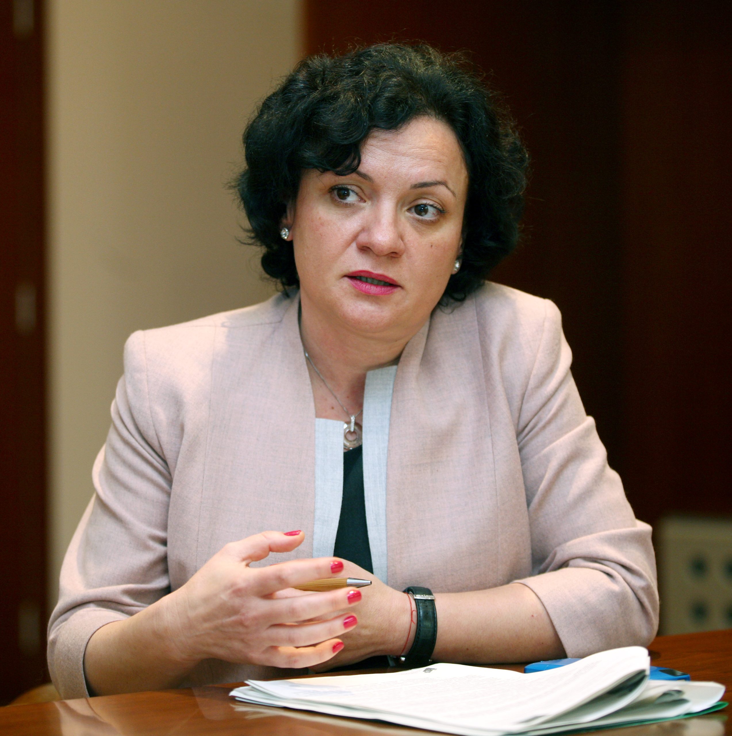 Ивелина Василева - министър на околната среда и водите