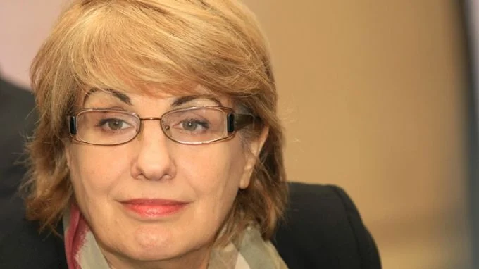 Юлиана Николова