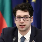 България е получила 53% от парите по ПВУ, остават ни още 3 месеца за останалите, ЕК започна да размразява 370 млн. евро за България по Плана за възстановяване, съобщи Пеканов