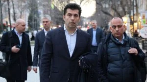 Кирил Петков
