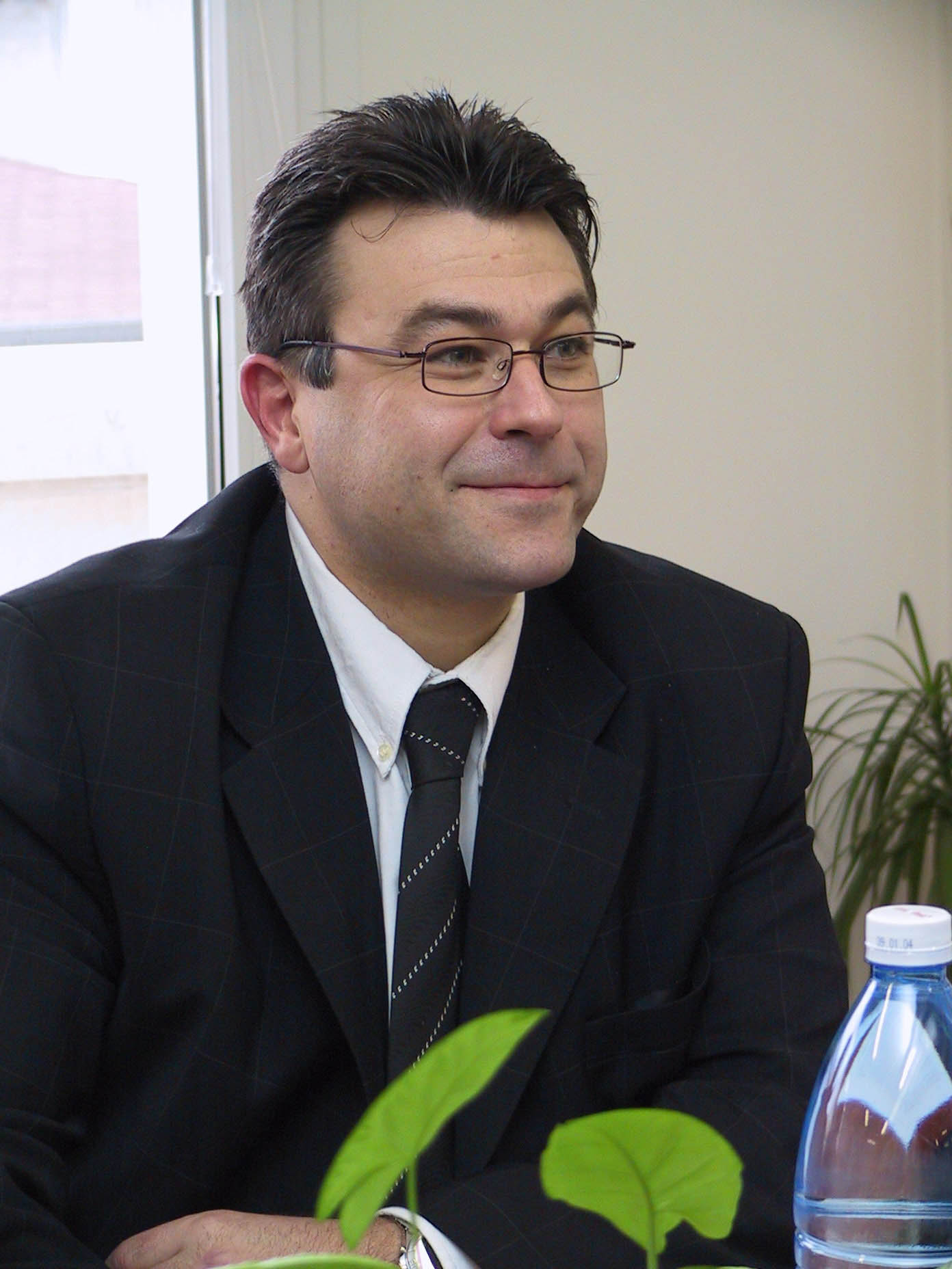 Бисер Манолов