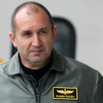 Президентът Румен Радев полетя с ново поколение учебно-тренировъчен самолет