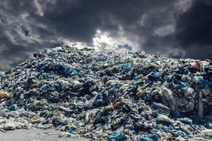 Болници в София изхвърлят опасни биологични отпадъци в контейнерите за битов боклук