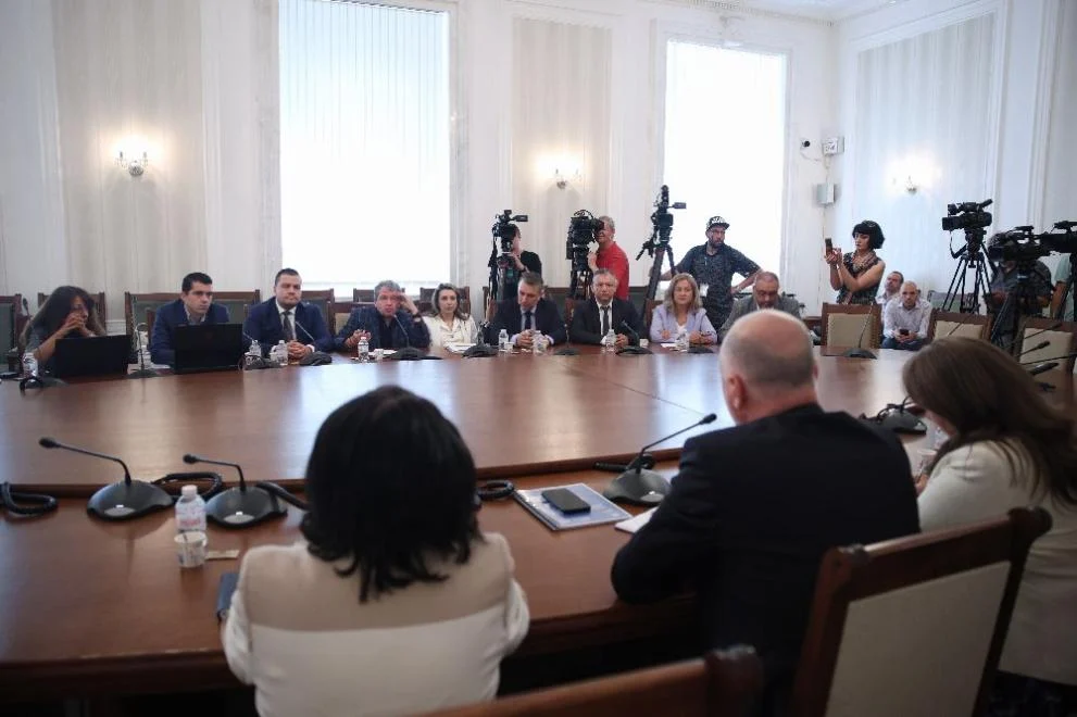 Разговори между ИТН и ГЕРБ-СДС за реализация на правителство с третия мандат
