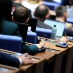 Депутатите приеха на първо четене да се предоставя право на отказ от договор за финансови услуги от разстояние