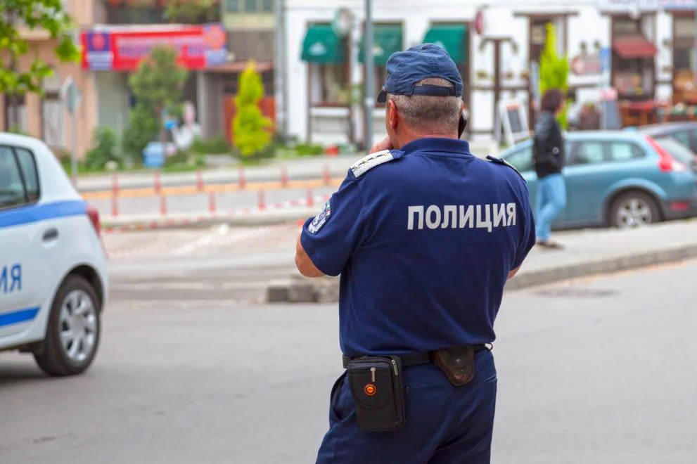 Дават на съд четирима полицаи за измама с наркотест