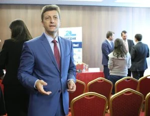 СИБАНК и Банката за развитие на Съвета на Европа (БРСЕ)  подписаха рамково споразумение за финансиране на малки и средни предприятия в размер на 35 млн. евро.   Петър Андронов
