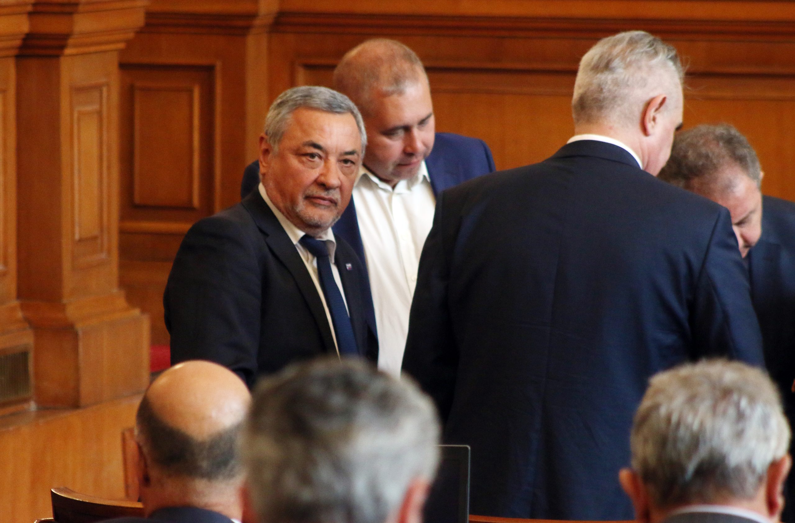Парламент Валери Симеонов