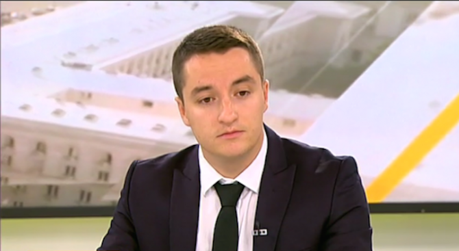 Божанков се извини за последните промени в Конституцията