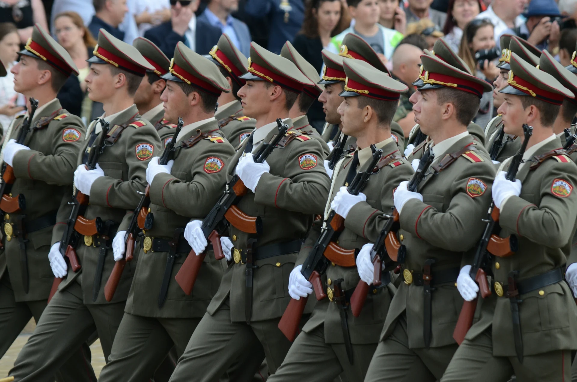 Военен парад на гергьовден празник на българската армия